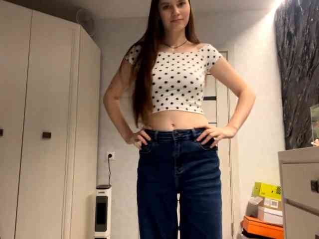 ElinOroz webcam