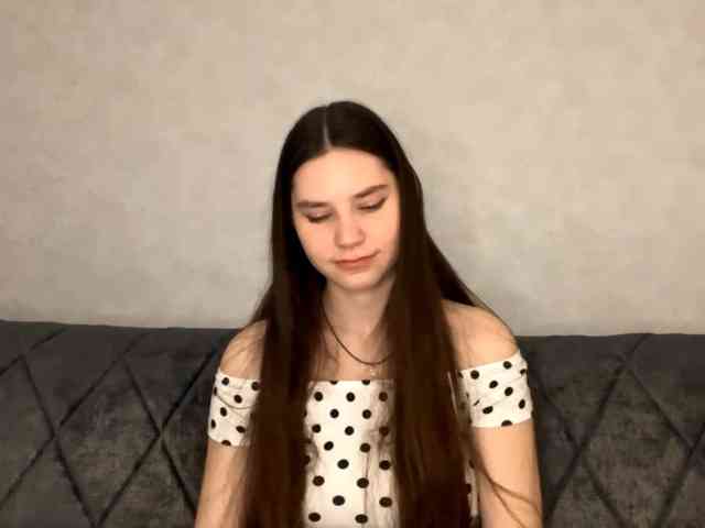 ElinOroz webcam