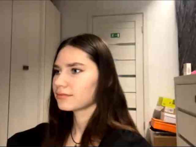 ElinOroz webcam