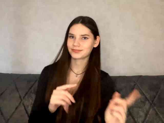 ElinOroz webcam