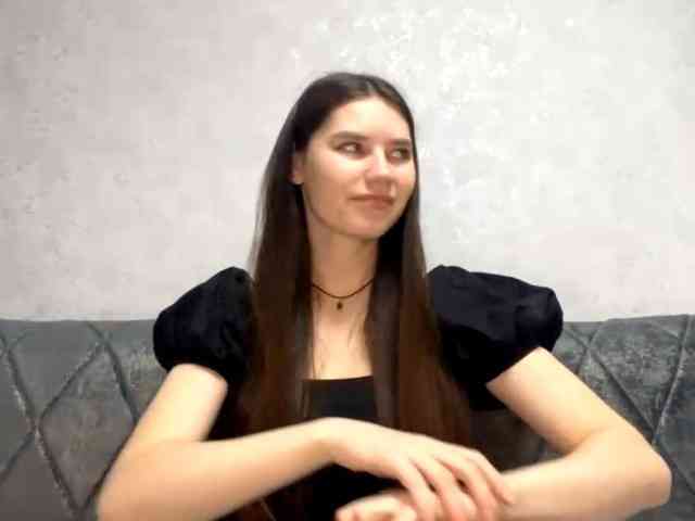 ElinOroz webcam