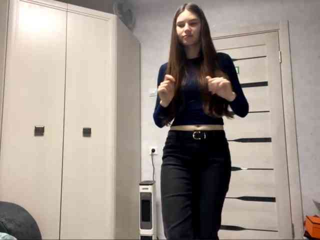 ElinOroz webcam