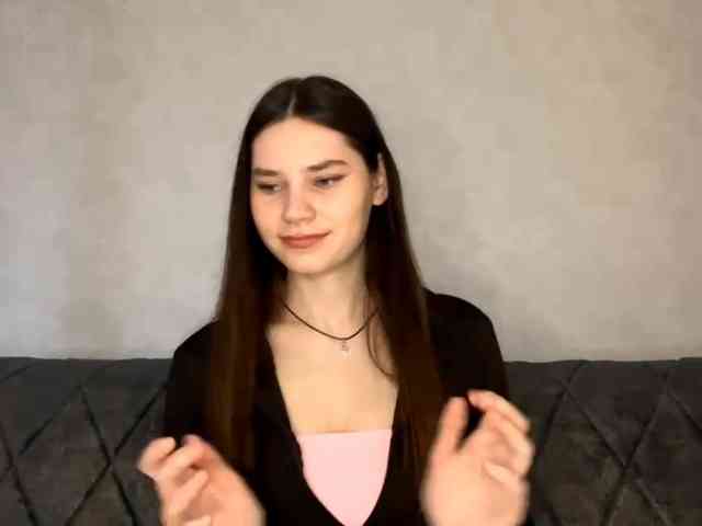 ElinOroz webcam