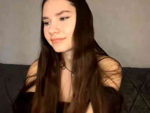 ElinOroz webcam