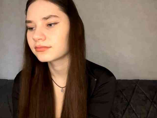 ElinOroz webcam
