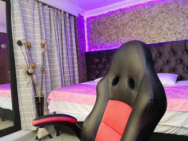 Black-Barbie webcam