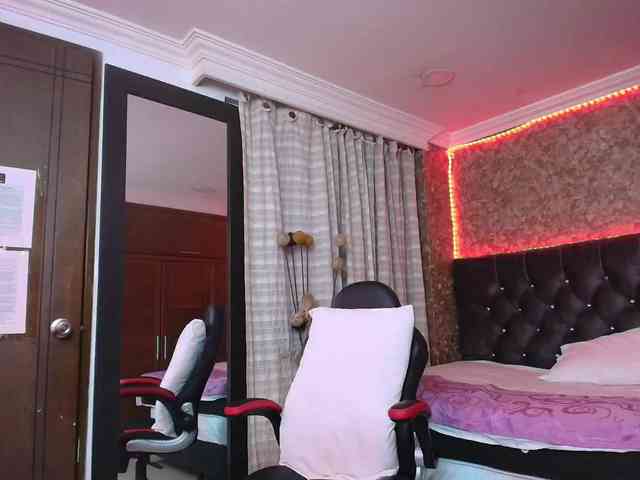 Black-Barbie Black-Barbie