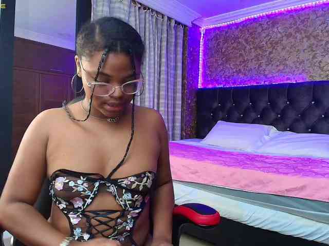 Black-Barbie webcam
