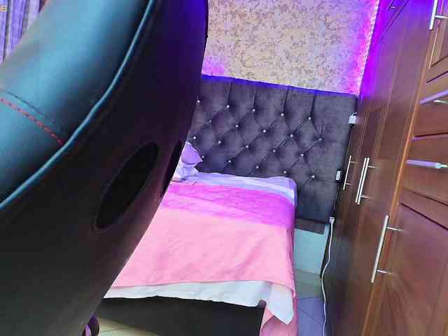 Black-Barbie webcam