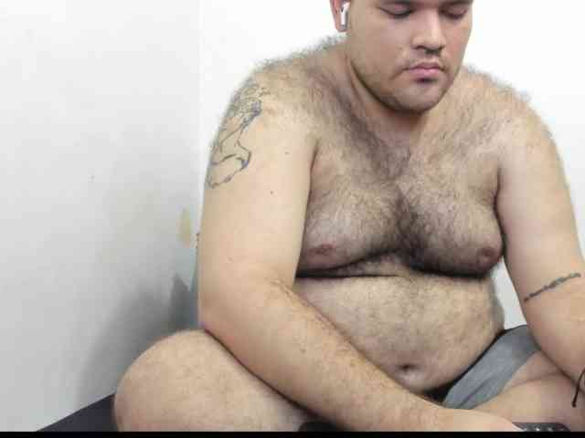 bear-biig Live Webcam on BongaCams