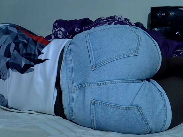 Sexycharlet43's BongaCams show and profile