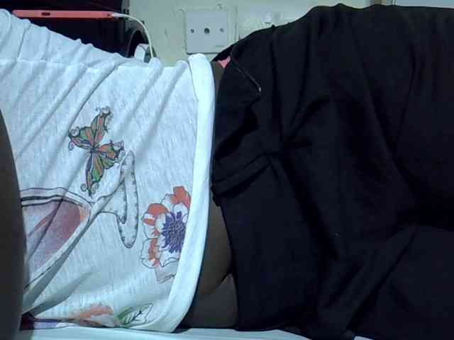 Sexycharlet43 webcam