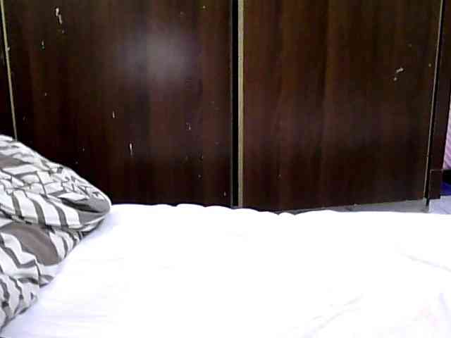 Sexycharlet43 webcam