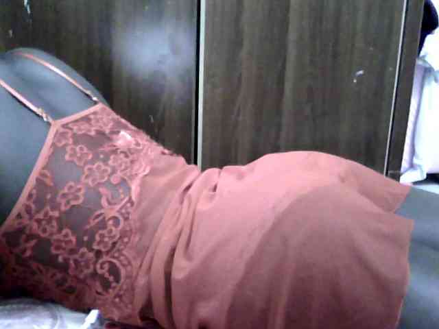 Sexycharlet43 webcam