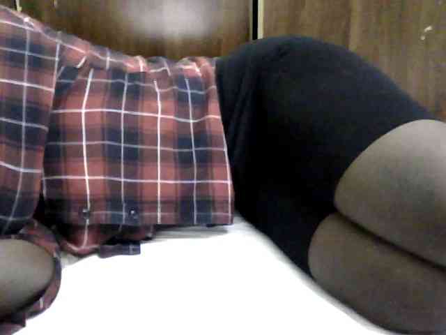 Sexycharlet43 webcam