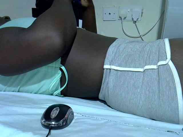 Sexycharlet43 webcam