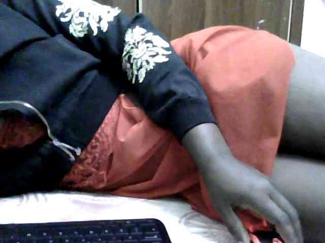Sexycharlet43 webcam