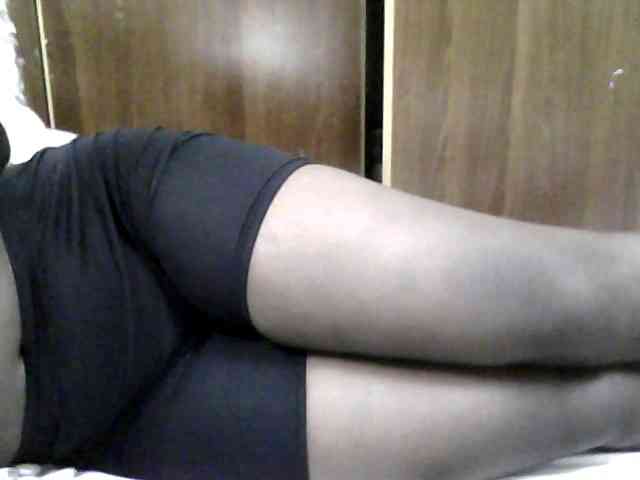 Sexycharlet43 webcam