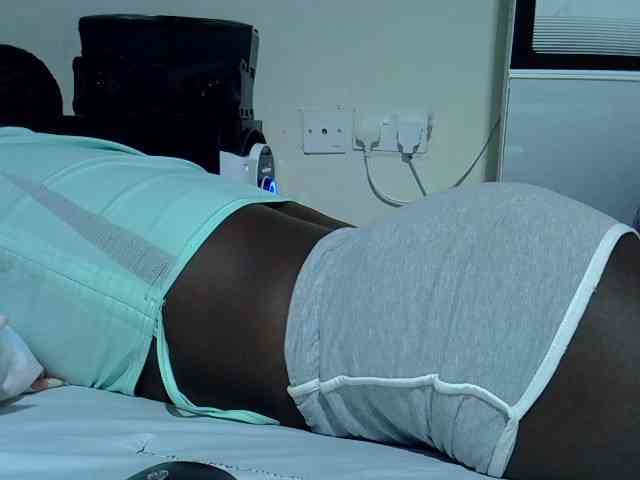 Sexycharlet43 webcam