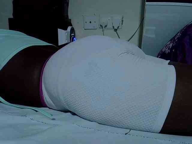 Sexycharlet43 webcam