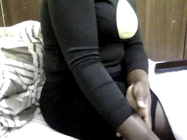 Sexycharlet43 webcam