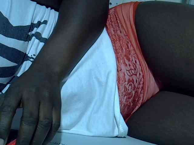 Sexycharlet43 webcam