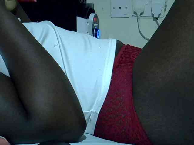 Sexycharlet43 Live Webcam on BongaCams