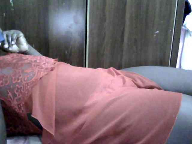 Sexycharlet43 webcam