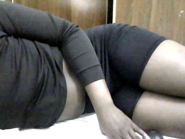 Sexycharlet43 webcam