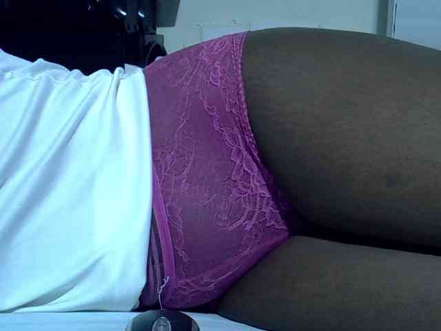 Sexycharlet43 webcam