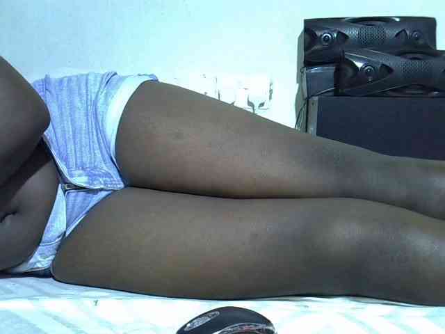 Sexycharlet43 webcam