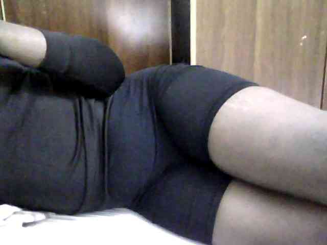 Sexycharlet43 webcam