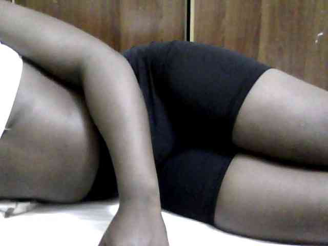 Sexycharlet43 webcam