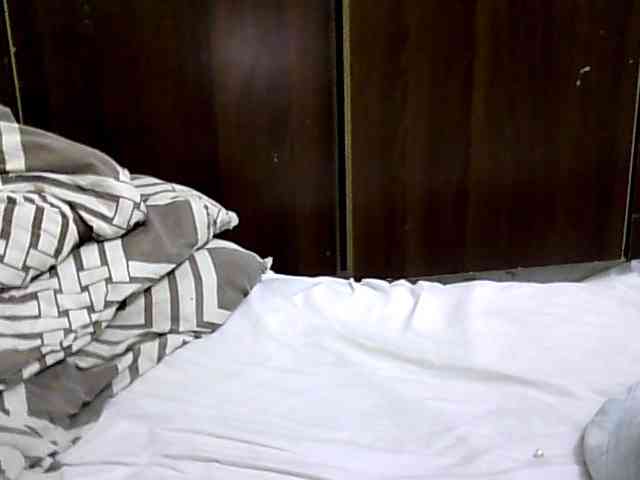 Sexycharlet43 webcam