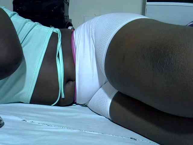 Sexycharlet43 webcam