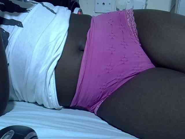 Sexycharlet43 webcam