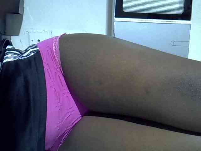 Sexycharlet43 webcam