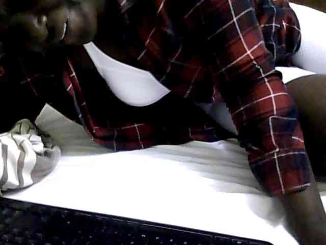 Sexycharlet43 webcam