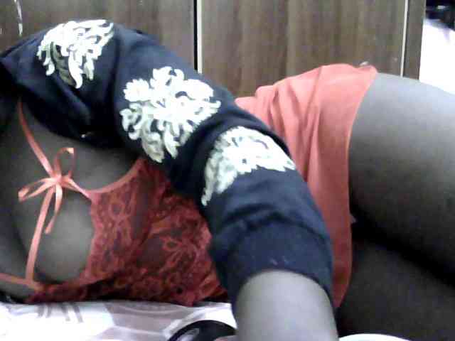 Sexycharlet43 webcam