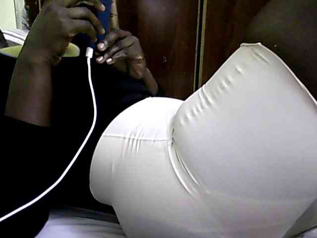 Sexycharlet43 webcam