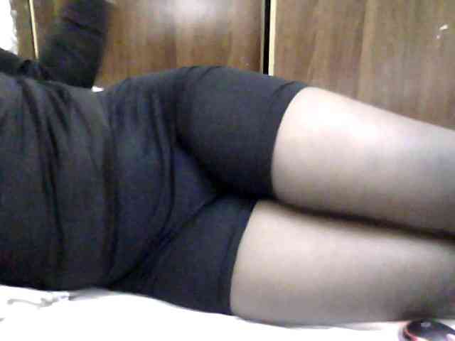 Sexycharlet43 webcam