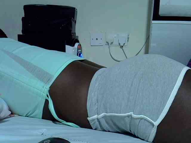 Sexycharlet43 webcam