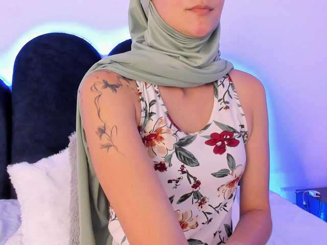 Ridwanaa's BongaCams show and profile