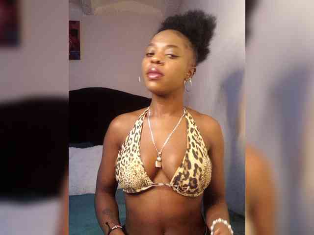 PookieLove webcam