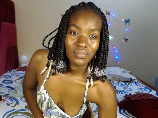 Heartwhisper – webcam model profile photo