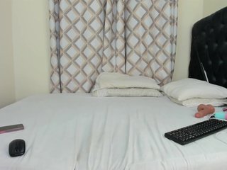 Busty-Bree Porn Show