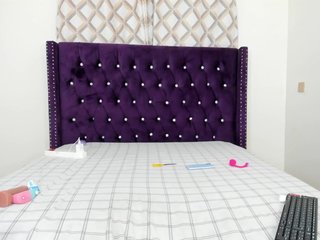 Busty-Bree Porn Show