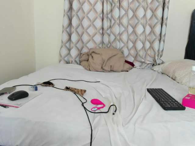 Busty-Bree's BongaCams show and profile