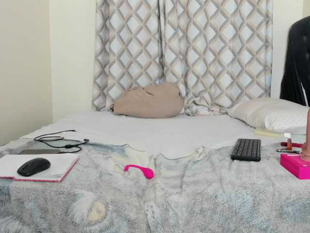 Busty-Bree's BongaCams show and profile