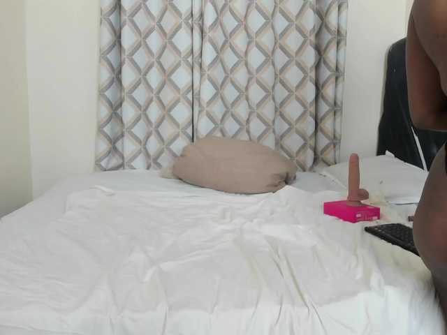 Busty-Bree's BongaCams show and profile